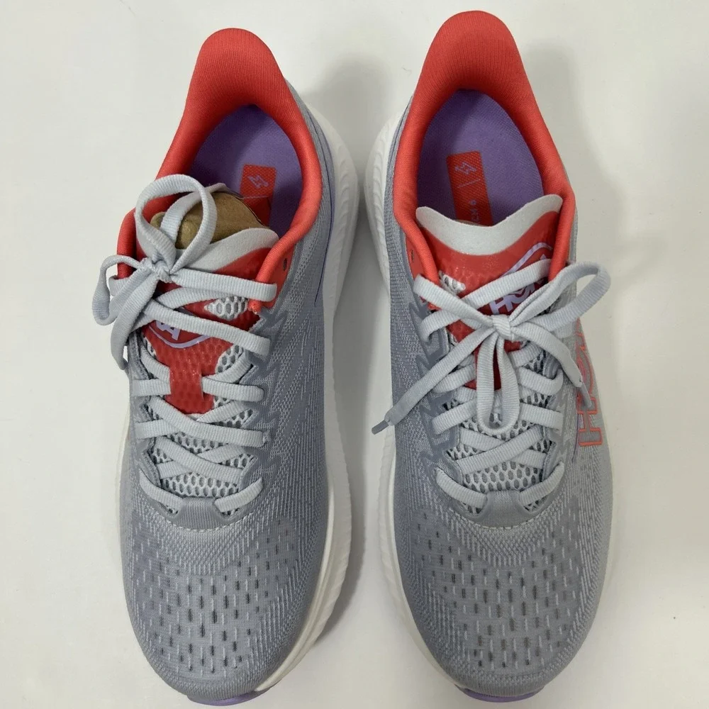 Hoka One One hoka one